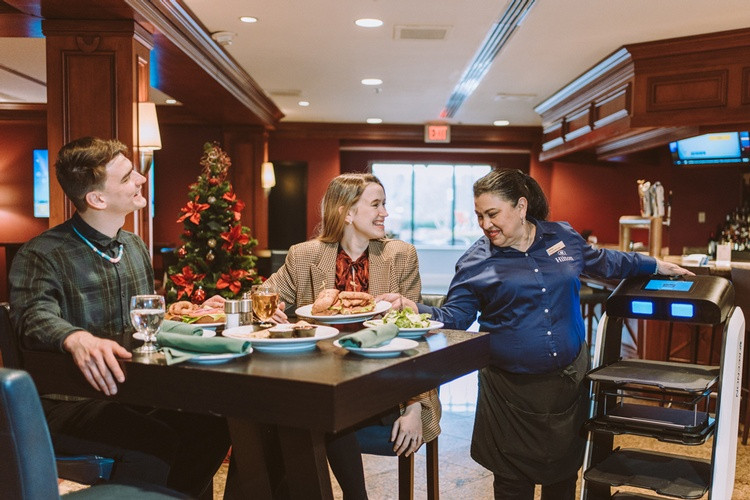 Robots serveurs, un atout pour la restauration